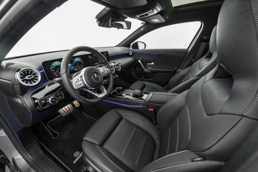 Интерьер Mercedes-Benz A250 B25 by Brabus (W177) 2018 года  (фото 19 из 25)
